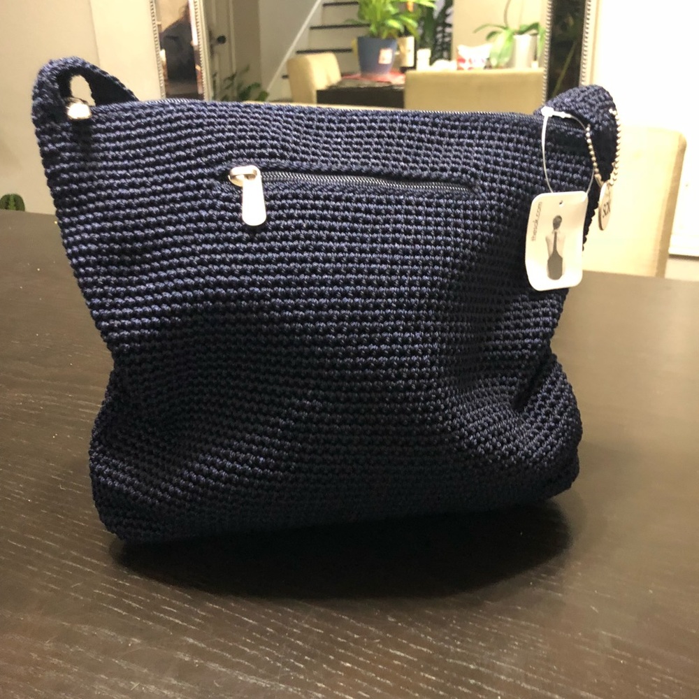The SAK crochet shoulder bag in NAVY.